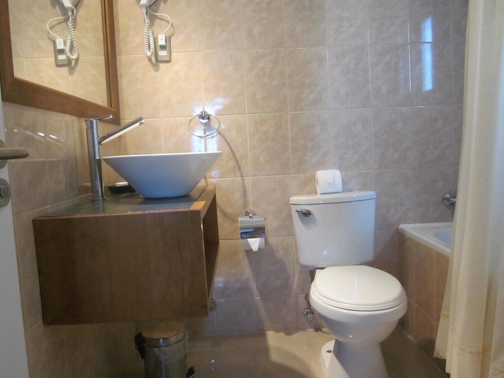 بونتا أريناس Hostal Buena Estancia الغرفة الصورة